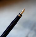 STYLO PLUME OMAS 360 RESINE NOIRE - PLUME OR MASSIF 18 CARATS- TAILLE M - GRANDE VERSION – Image 10