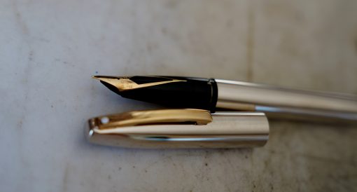STYLO PLUME SHEAFFER IMPERIAL EN METAL CHROME - FINITION LISSSE - PLUME LOSANGE