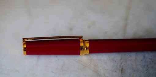 STYLO BILLE ST DUPONT MONTPARNASSE LAQUE DE CHINE ROUGE & PL OR 18 CARATS+ BOITE