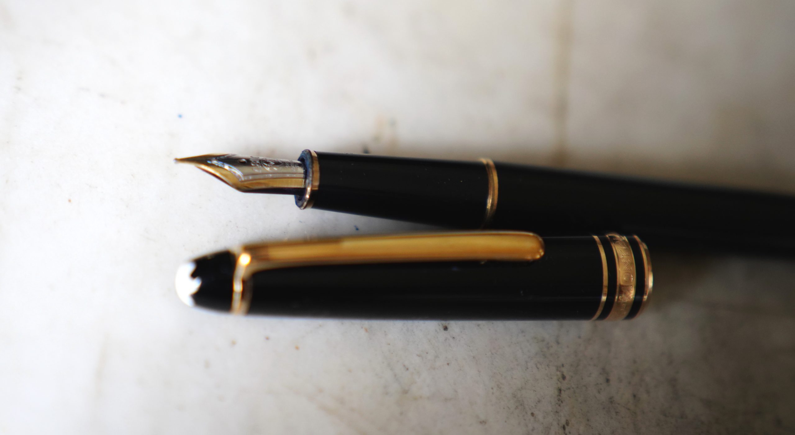 STYLO PLUME MONTBLANC MEISTERSTÜCK - PLUME EN OR MASSIF 18 CARATS - Moyenne – Image 2