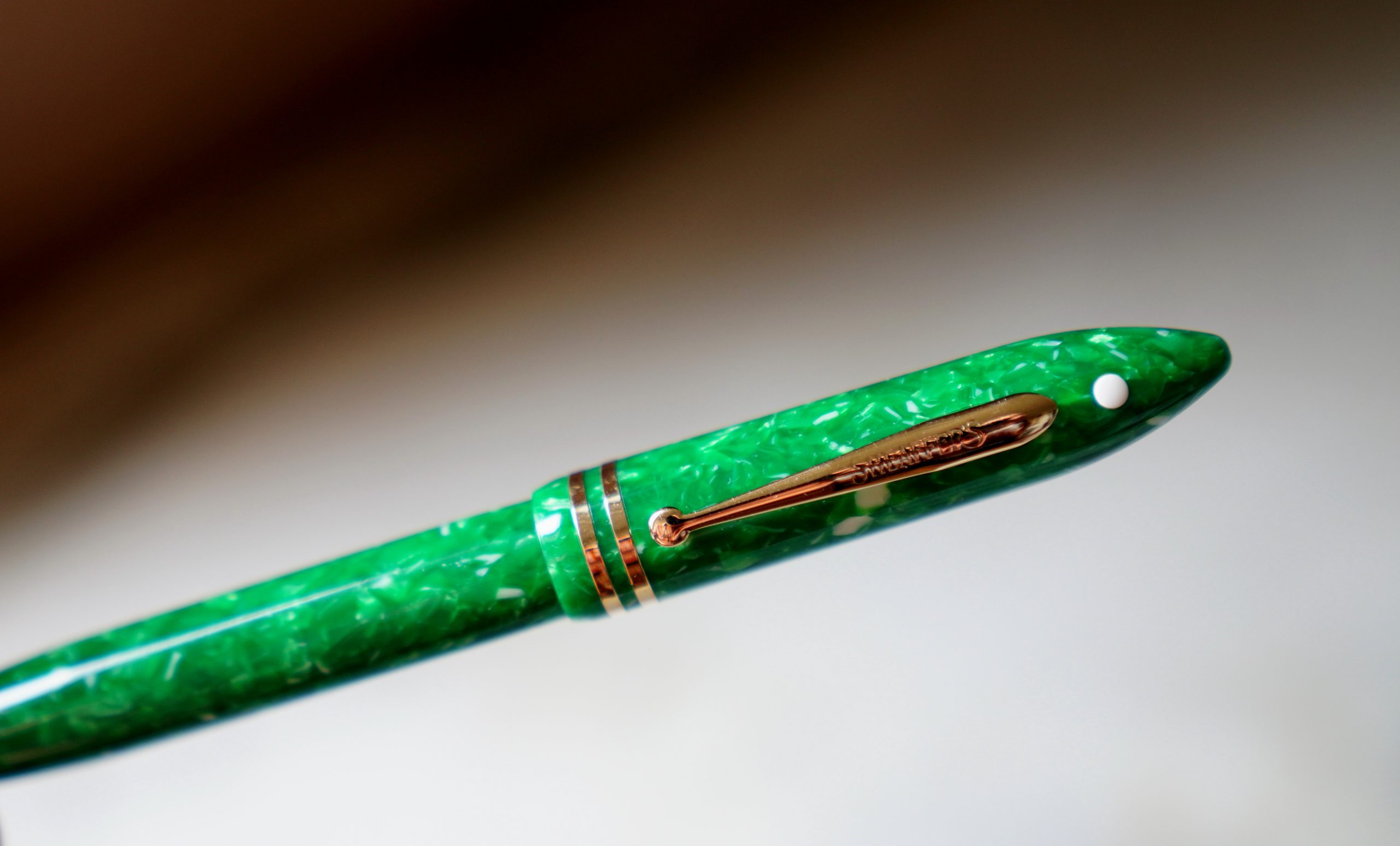 STYLO PLUME SHEAFFER BALANCE RESINE VERTE MARBREE - PLUME EN OR MASSIF 14 CARATS