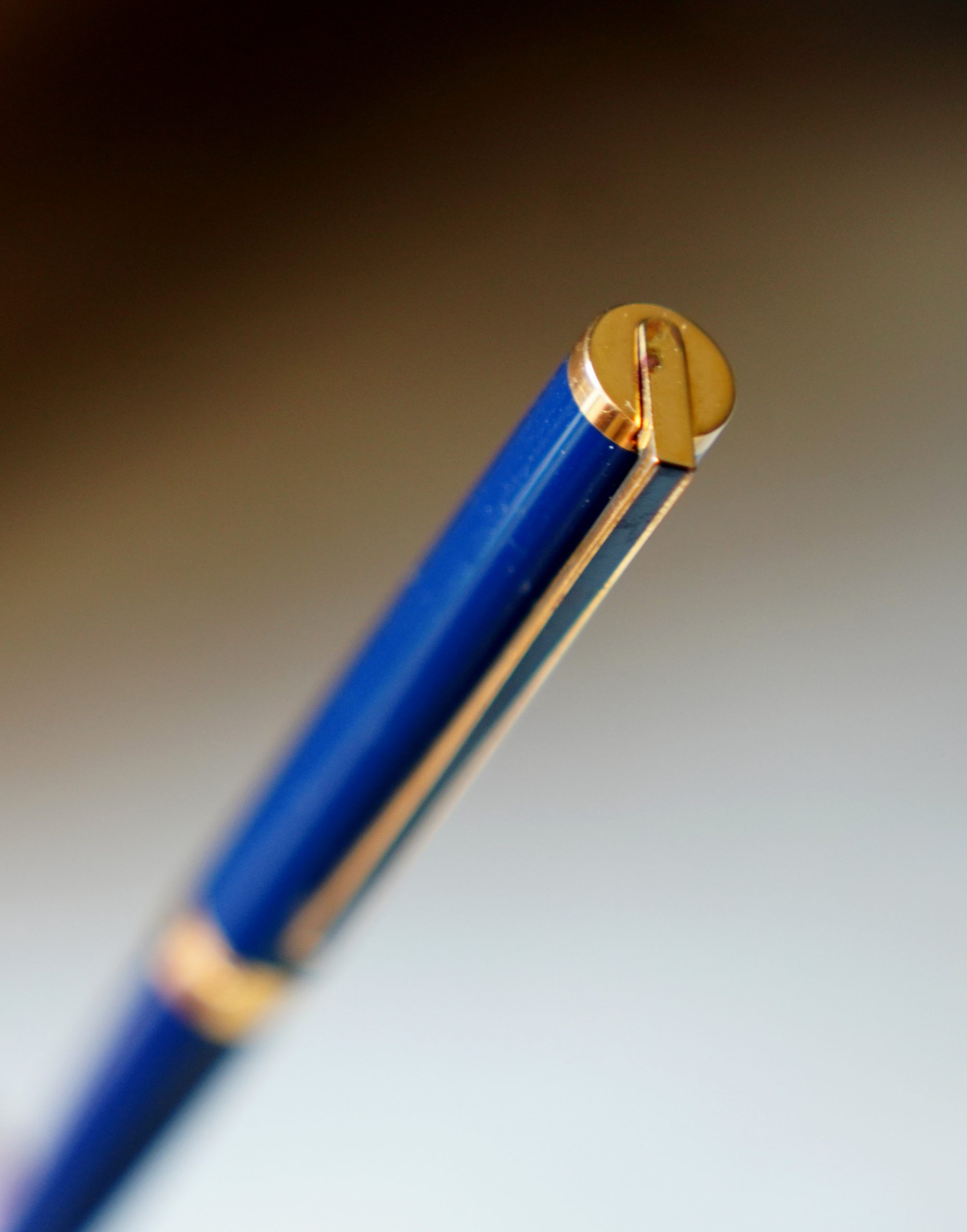 STYLO PLUME S.T. DUPONT CLASSIC LAQUE DE CHINE BLEU NUIT - PLUME OR MASSIF 18 K