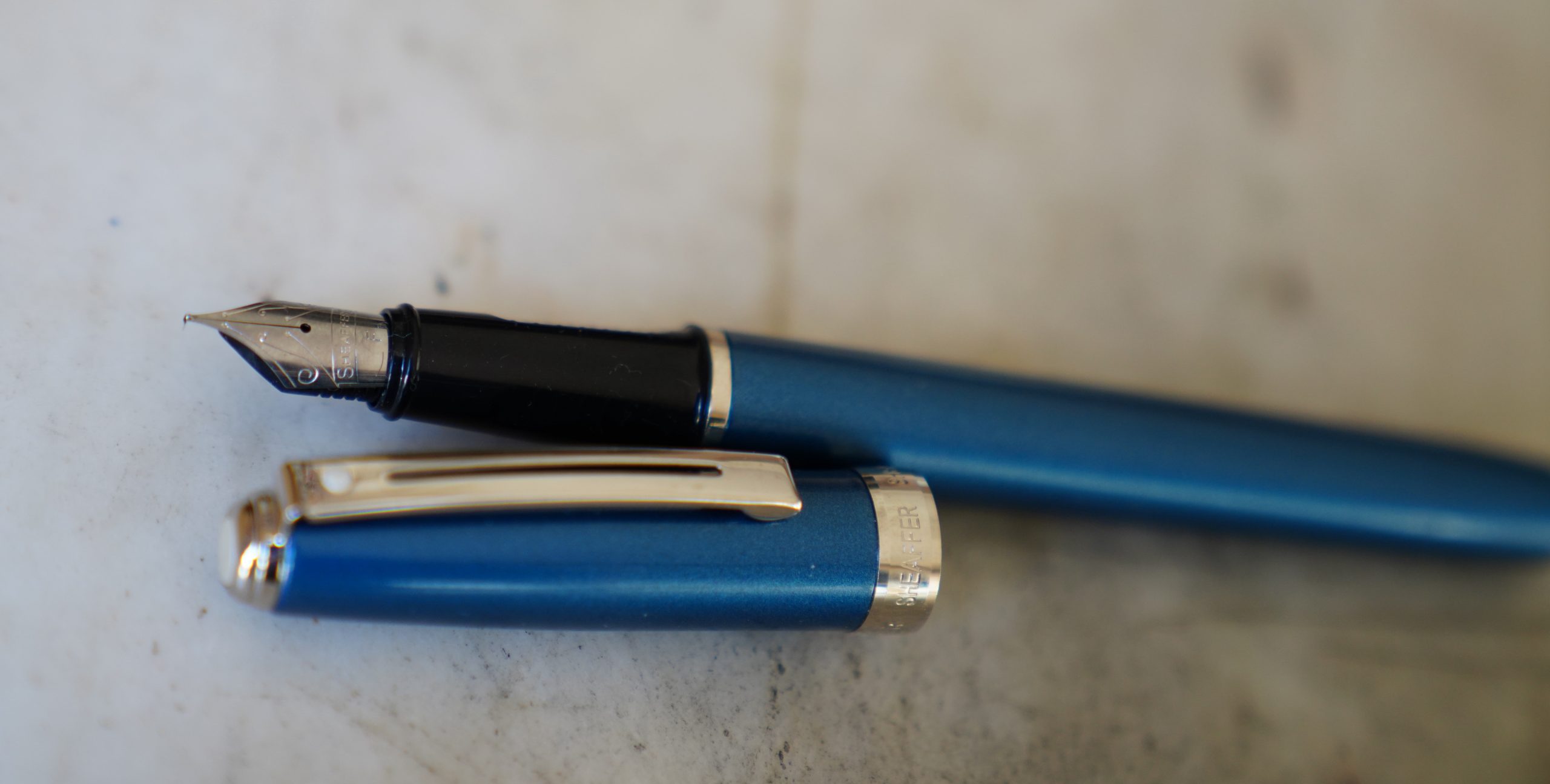 STYLO PLUME SHEAFFER PRELUDE EN LAQUE BLEUE METALLISEE & METAL CHROME