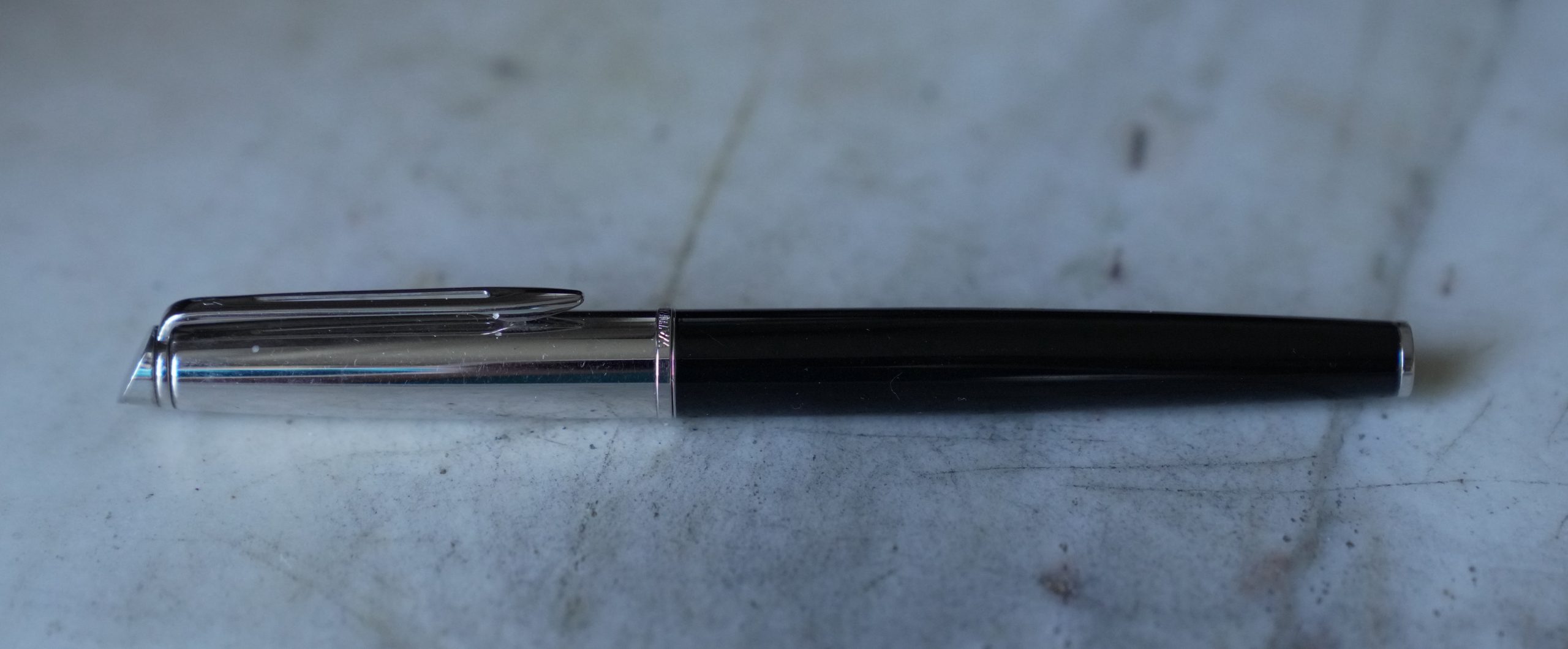 STYLO PLUME S.T. DUPONT OLYMPIO XL LAQUE DE CHINE NOIRE - PLUME OR MASSIF 18 CARATS – Image 2