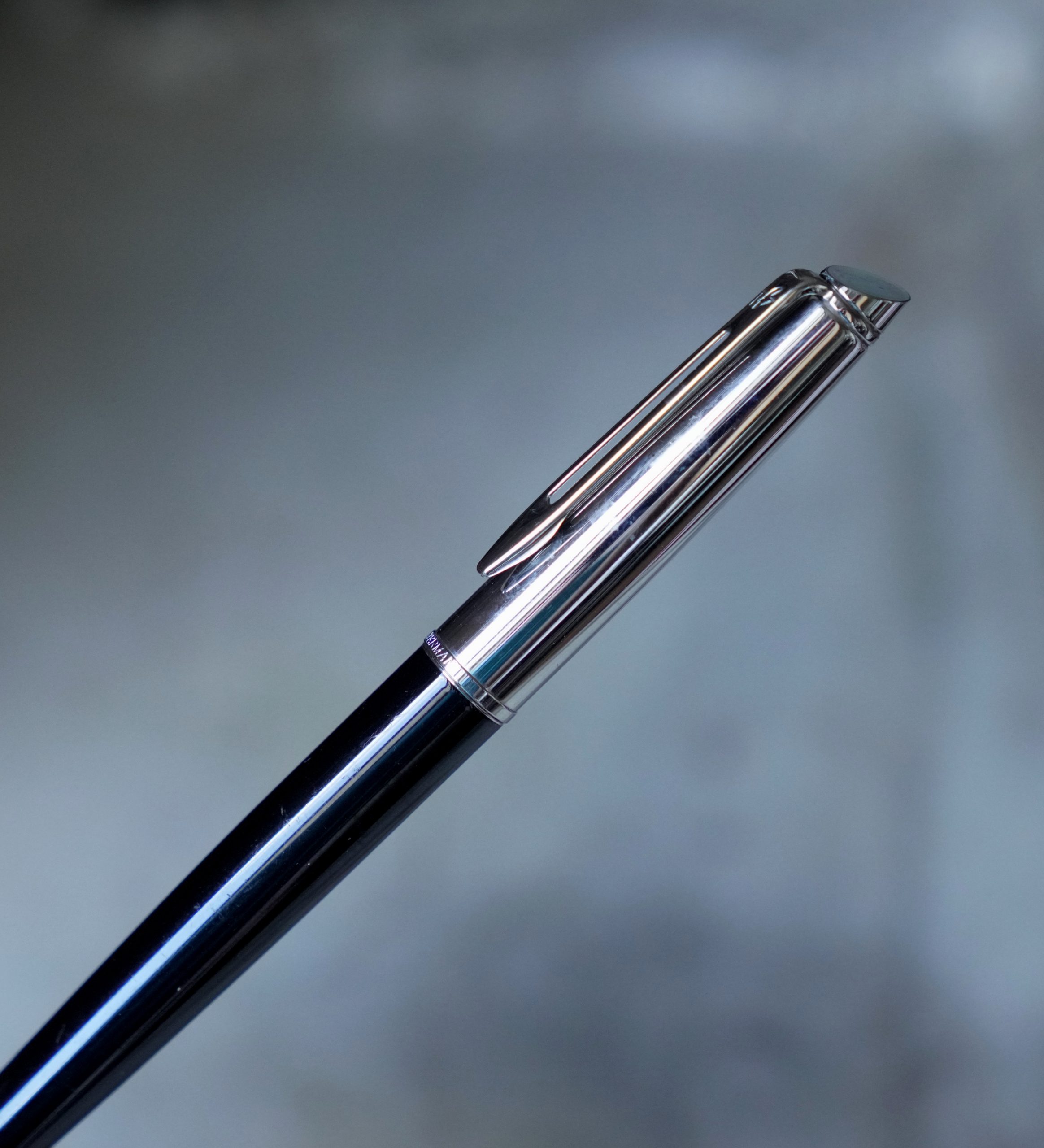 STYLO PLUME S.T. DUPONT OLYMPIO XL LAQUE DE CHINE NOIRE - PLUME OR MASSIF 18 CARATS – Image 11