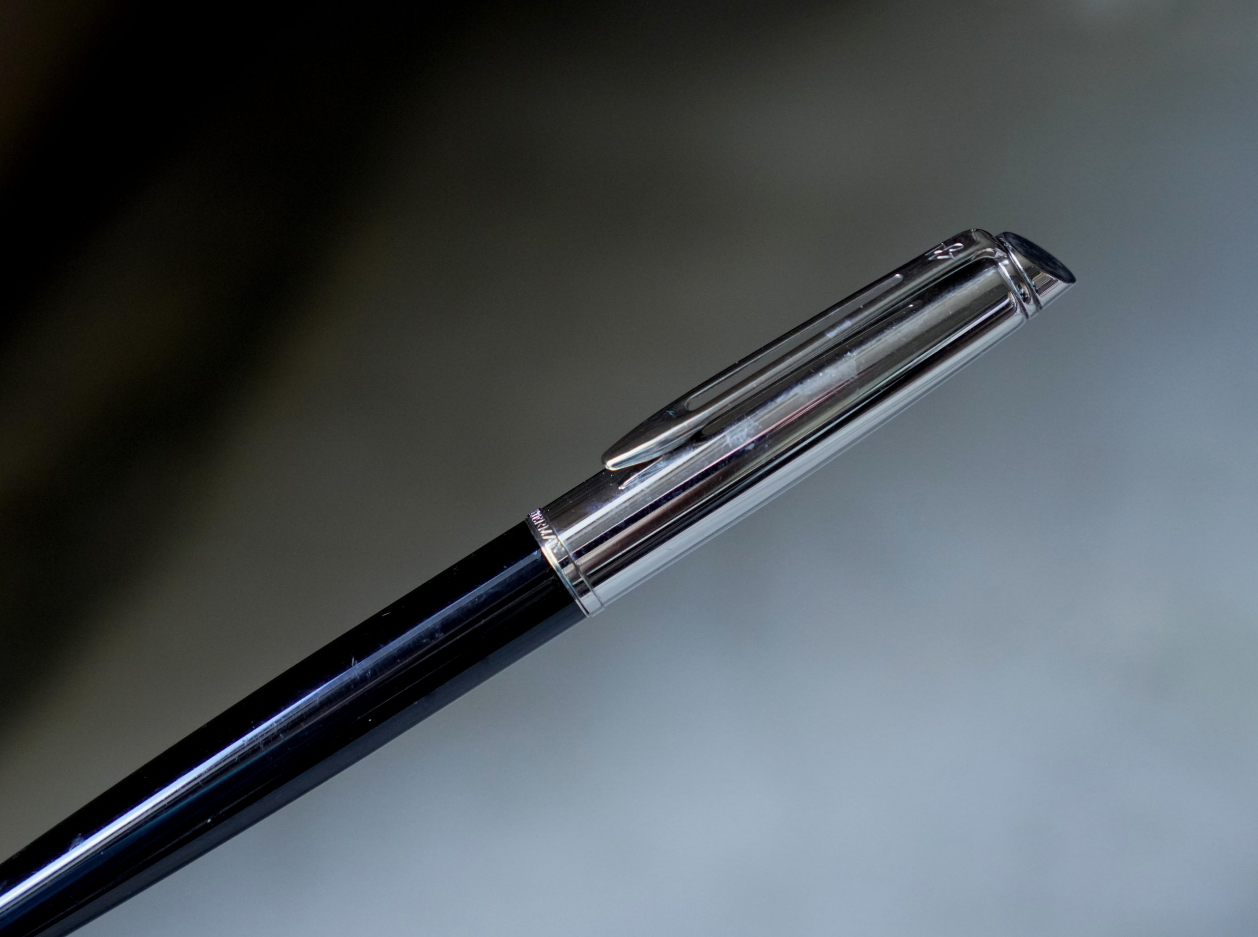 STYLO PLUME S.T. DUPONT OLYMPIO XL LAQUE DE CHINE NOIRE - PLUME OR MASSIF 18 CARATS – Image 14